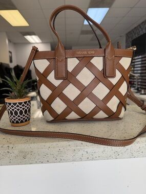 Michael Kors Brown & Cream Woven Crossbody Tote
